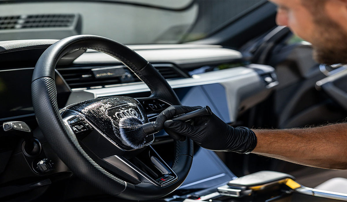 Schokkend! Onderhoudsgeheimen die Uw Huis en Auto Jarenlang Perfect Laten Blijven!